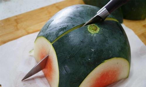 切西瓜鸡蛋的吃瓜,切西瓜鸡蛋，尽享清凉一夏